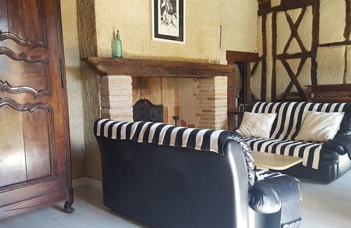 Saramon House | Maison de Village Avec Jardin - Quartier du Château - Saramon