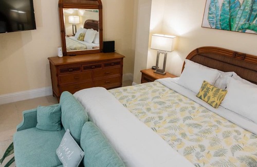 Bahamia West Condo | Canal Front Comfort - Dock Slip Available