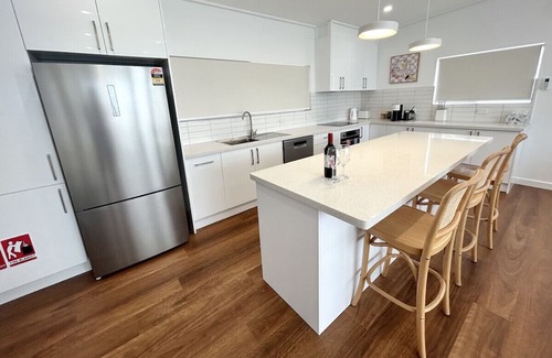 Sellicks Beach House | Nisi - Freshly Renovated Home - 2 Min Walk to the Beach