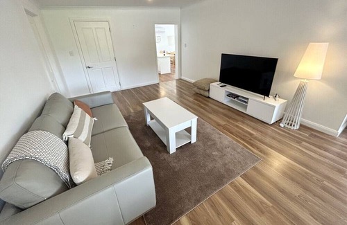 Sellicks Beach House | Nisi - Freshly Renovated Home - 2 Min Walk to the Beach