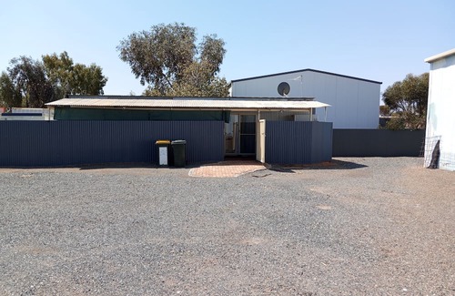 Broadwood Apartment | West Kalgoorlie unit