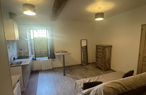 Beauvilliers Apartment | Studio Indépendant au Calme à la Campagne Avec nos 4 Ânes sur le Pâturage