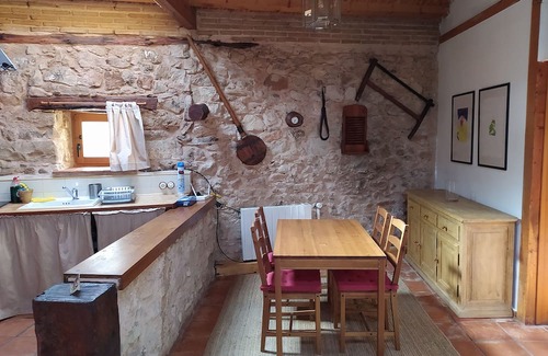 Riofrio del Llano House | LAS Casitas DEL Salado - LA Casita Roja Ideal Para Desconectar, Admite Mascotas