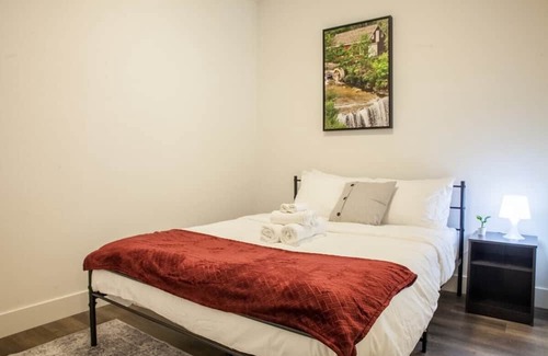 Grand River South Apartment | Canada - Kitchener House