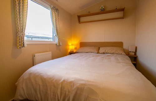 New Romney Cottage | Willerby Etchingham ND30 3B - a caravan that sleeps 8 guests in 3 bedrooms