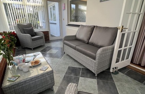Aberaeron House | Beautifully Presented Bungalow in a peaceful location in Aberaeron, beach within easy reach