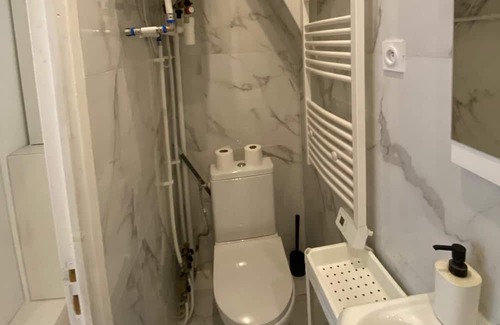 Quartier du Faubourg-Montmartre Apartment | Spacious studio in the center of Paris - Mobility lease