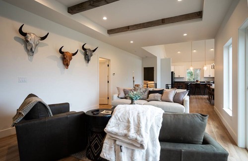Lakeside House | Blacktail Mountain Home w/ Lakeview. Walk to town!