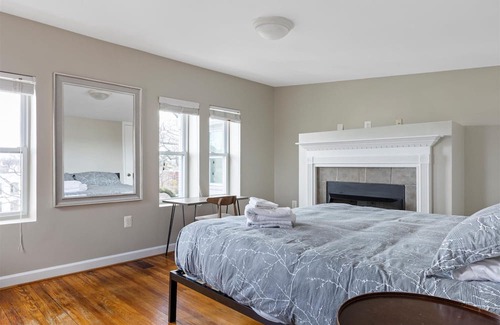 Capitol Hill House | A Capitol Hill Home Large and Comfortable 4BR 2.5 Bath