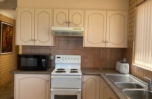 Batehaven Apartment | Casey's Beach Ocean View Stay
