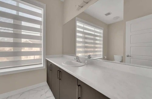 Breslau House | 3 Bed Town near Kitchener/Waterloo