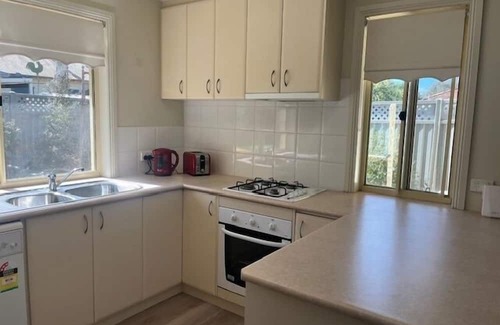 Euroa Cottage | Graysan - Family Friendly Unit in Euroa