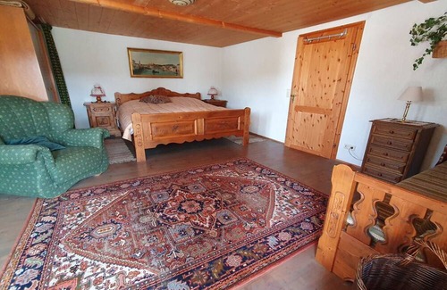 Lenzkirch Apartment | "Bird nest" in the holiday home Sonnhalde