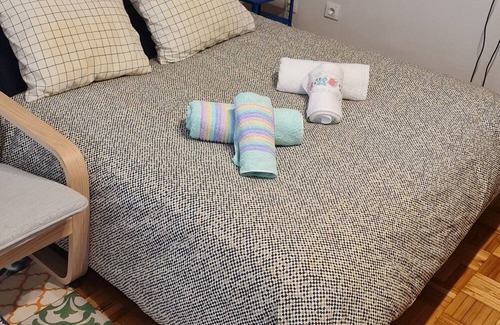 San Lazaro y Otero Apartment | Pequeño Apartamento con Wifi Lado Palacio Deportes. Próximo Salidas Autopista