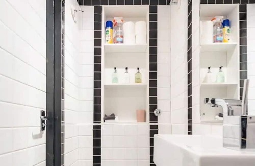 Central Aberdeen Cottage | Unique Converted Coal Shed in Historic Fittie