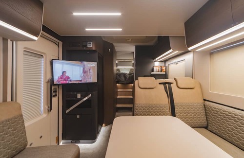 Kutchan House | Would you like to stay at NISEKO LUXURY MOTORHOME, where you can see Mt. Yotei
