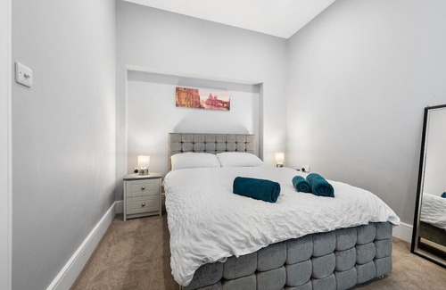 Moseley Apartment | Modern Cozy 1-Bedroom Flat | Prime Location in Moseley