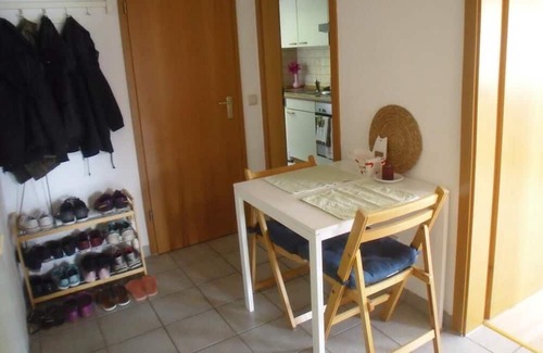Universitat Apartment | Schöne, helle 2-Zimmer Wohnung mit Balkon und TG-Stellplatz in Tübingen