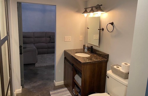 Harrison Cottage | Duracel Cottage/Unique design. No cleaning fee!