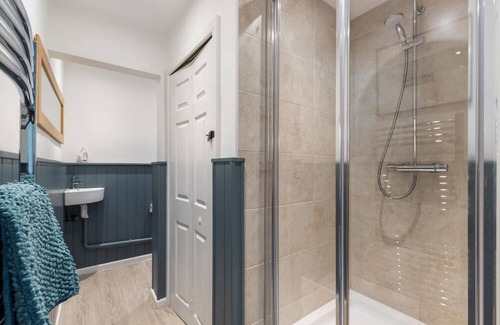 Saundersfoot Apartment | Sea View Apartment - Sea Front Apartment with Views