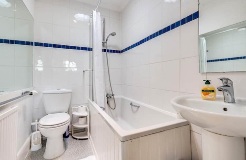 Yarnton Apartment | Spacious 1-Bedroom Flat with garden & free parking