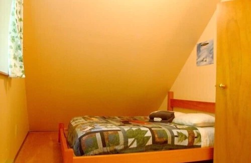 Maple Falls House | Mt. Baker Lodging Cabin 67 - Sleeps 5!