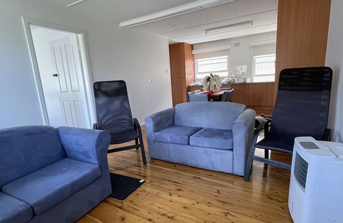 Central Coast Apartment | Beachfront Unit Watch the Sunrise & Sunset Sleeps 4, Pets Ok