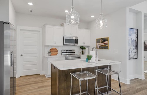 Gallatin House | New Luxury Home close to Nashville