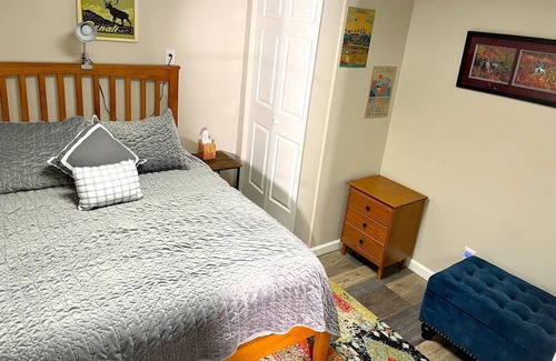 Fairbanks Apartment | Large, with breakfast and hot tub!