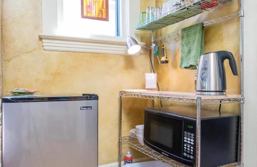 King Apartment | Cozy, comfortable 3-room "suite" in vibrant Alberta/Mississippi neighborhood.