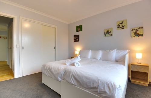 Mount Helen House | Spacious Family Escape close to Federation Uni & Buninyong