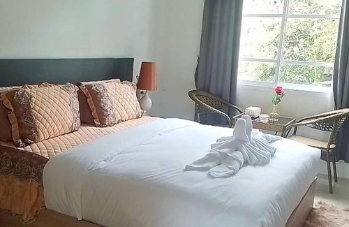 Patong Villa | Huge 9 Bedroom Villa Overlooking Patong Bay (BVP1)