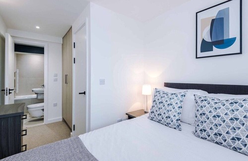 Castlefield Condo | Flat Near Old Trafford Weekly & Monthly Discounts!