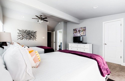 Kessler House | Private Home for Groups with Pool!