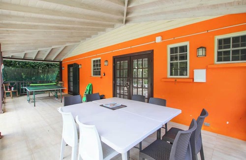 Speightstown House | 3-Bed Family Friendly Home with Pool Just 2 mins from Beach - Chindwin
