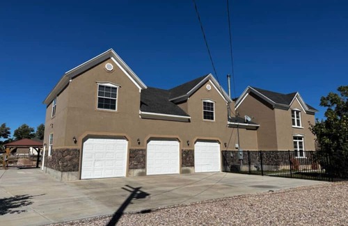 Scipio House | Cozy large home w/mountain views! Perfect place to stay to hunt, fish & hike.