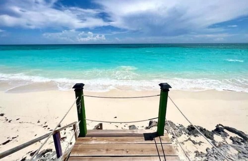 Jimmy Hill Apartment | Lion Fish Suite Ocean Front Exuma Palms Resort!