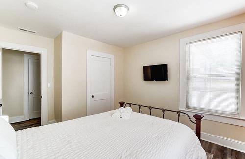Concord Apartment | Concord Mills + Nascar + Music {Gibson House}