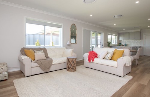 Moore Creek House | Mulga Luxury Escape - Moore Creek