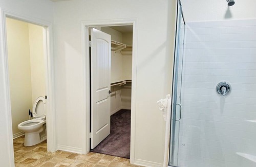 Jurupa Valley House | Jurupa Valley 5 bedrooms cheerful house with Mountain View