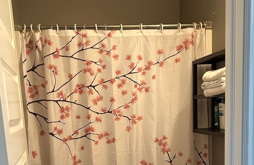 Saskatoon House | GEARY LODGE -“home away from home” , minutes drive from Saskatoon Airport .