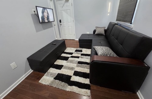 Hempstead House | Grandiosely Pleasant Suite