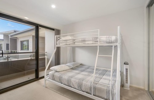North Haven Apartment | North Heaven - Modern Apartment with Balcony River Views and Pool