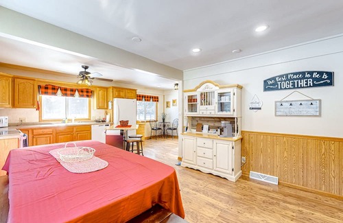 Land O Lakes House | Tranquil & sunny nature retreat with fire pit, W/D & patio - near lakes & trails