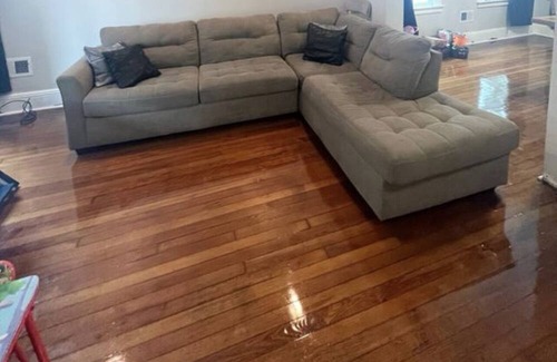 Ampere House | Luxurious king bed, three story house, fire pit, NYC train and shopping center