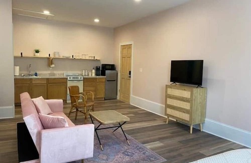 Marietta Apartment | Harmar Village Studio Apartment 1