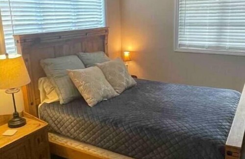 Westover House | Pet Friendly 2 bed,2 full bath home with fenced back yard