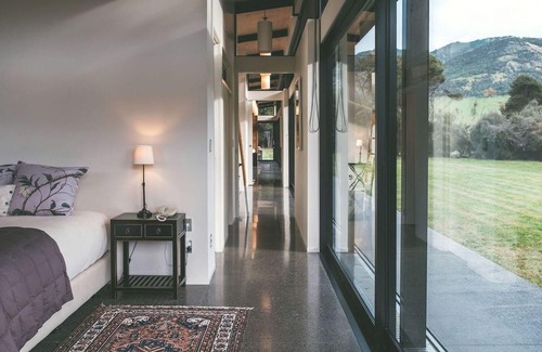 Pigeon Bay House | The Point - Luxury Holiday Home in Pigeon Bay