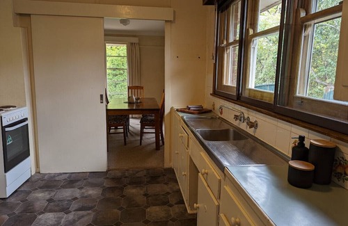 Deakin House | A Classic at Deakin 3bdr