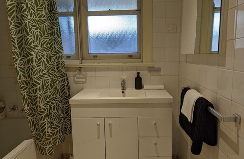 Deakin House | A Classic at Deakin 3bdr